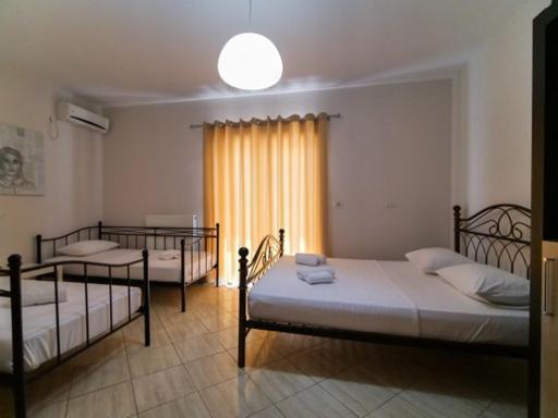 Vironas Hotel Himare Exterior foto