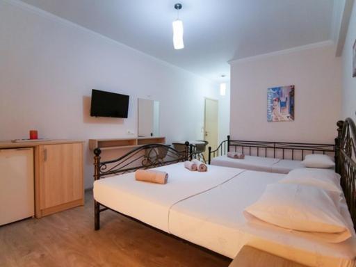 Vironas Hotel Himare Exterior foto