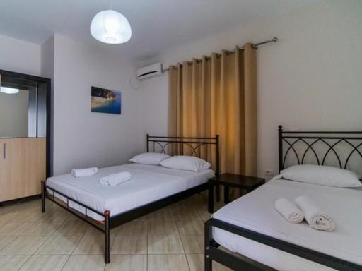 Vironas Hotel Himare Exterior foto